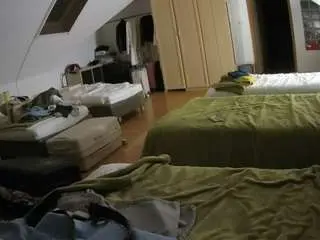 Voyeurcam-julmodels-bed-3  live sex cam