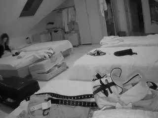 Voyeurcam-julmodels-bed-3  live sex cam