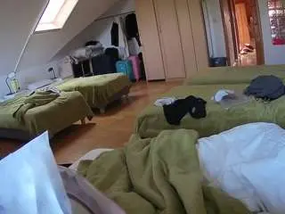 Voyeurcam-julmodels-bed-3  live sex cam
