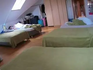 Voyeurcam-julmodels-bed-3  live sex cam