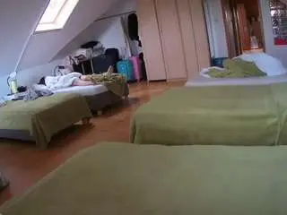 Voyeurcam-julmodels-bed-3  live sex cam