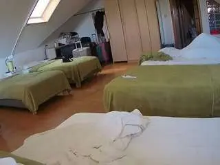 Voyeurcam-julmodels-bed-3  live sex cam