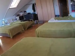 Voyeurcam-julmodels-bed-3  live sex cam