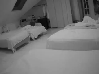 Voyeurcam-julmodels-bed-3  live sex cam
