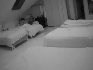 Voyeurcam-julmodels-bed-3  live sex cam