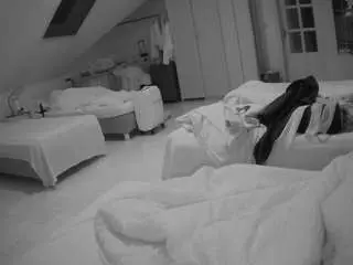 Voyeurcam-julmodels-bed-3  live sex cam