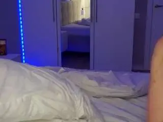 Yelenakevin  live sex cam