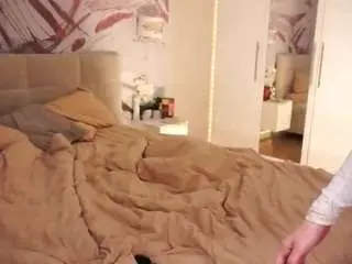Yelenakevin  live sex cam