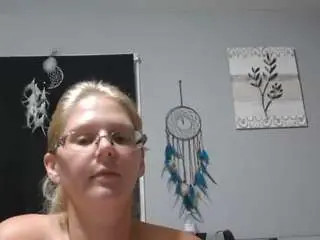 Jadeluv  live sex cam