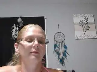 Jadeluv  live sex cam