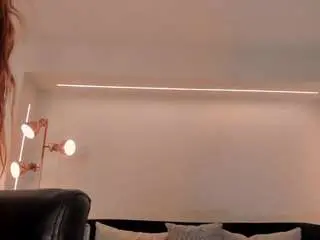 Lisaflowers1  live sex cam