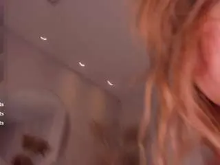 Lisaflowers1  live sex cam