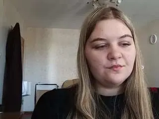 Maisiegirod  live sex cam