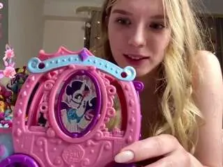 Chloe-show  live sex cam