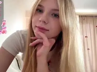 Chloe-show  live sex cam