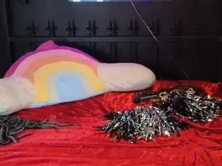 Ravekittyofficial  live sex cam