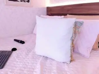 Hanna-palmer  live sex cam
