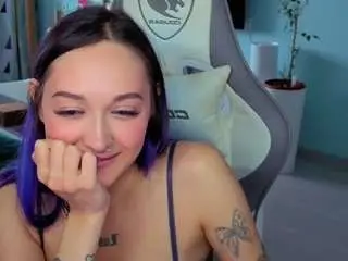 Imsuka  live sex cam