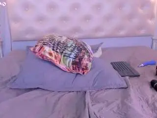 Nina-velvet  live sex cam