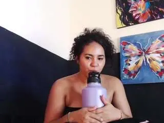 Reichell-schmit  live sex cam