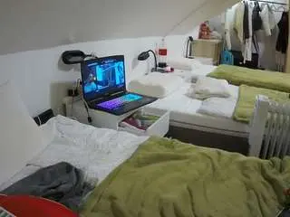 Voyeurcam-julmodels-bed-4  live sex cam