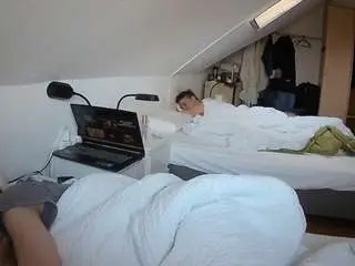 Voyeurcam-julmodels-bed-4  live sex cam