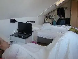 Voyeurcam-julmodels-bed-4  live sex cam