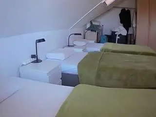 Voyeurcam-julmodels-bed-4  live sex cam