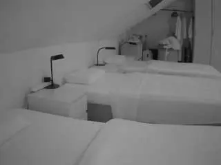 Voyeurcam-julmodels-bed-4  live sex cam