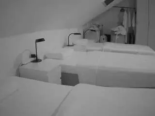 Voyeurcam-julmodels-bed-4  live sex cam