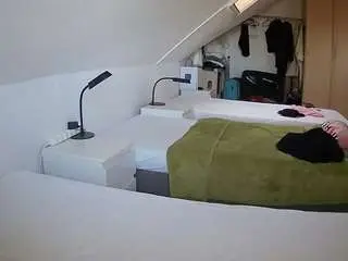 Voyeurcam-julmodels-bed-4  live sex cam