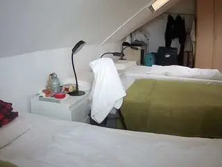 Voyeurcam-julmodels-bed-4  live sex cam