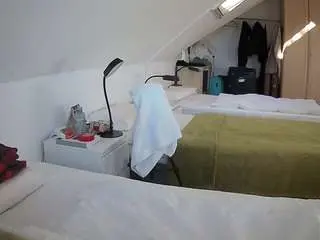 Voyeurcam-julmodels-bed-4  live sex cam
