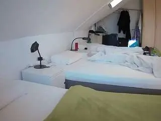 Voyeurcam-julmodels-bed-4  live sex cam