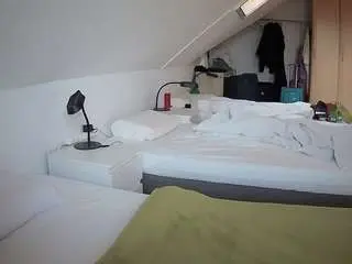 Voyeurcam-julmodels-bed-4  live sex cam