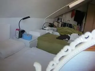 Voyeurcam-julmodels-bed-4  live sex cam
