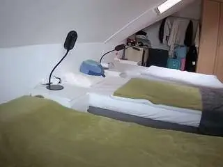Voyeurcam-julmodels-bed-4  live sex cam