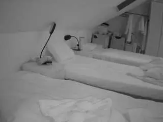 Voyeurcam-julmodels-bed-4  live sex cam