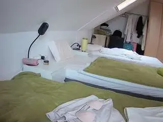 Voyeurcam-julmodels-bed-4  live sex cam