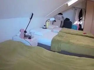 Voyeurcam-julmodels-bed-4  live sex cam