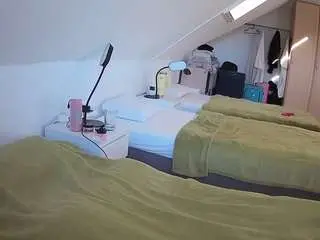 Voyeurcam-julmodels-bed-4  live sex cam