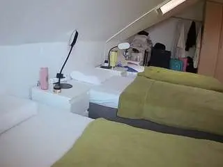 Voyeurcam-julmodels-bed-4  live sex cam