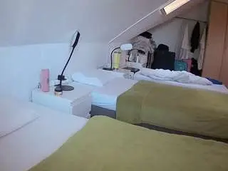 Voyeurcam-julmodels-bed-4  live sex cam