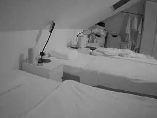 Voyeurcam-julmodels-bed-4  live sex cam