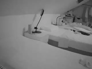 Voyeurcam-julmodels-bed-4  live sex cam