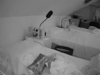 Voyeurcam-julmodels-bed-4  live sex cam