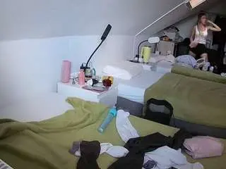 Voyeurcam-julmodels-bed-4  live sex cam