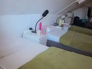 Voyeurcam-julmodels-bed-4  live sex cam