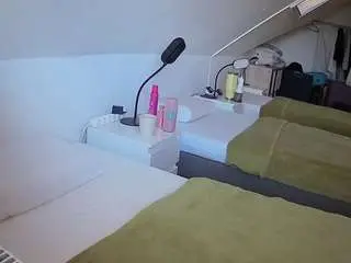 Voyeurcam-julmodels-bed-4  live sex cam