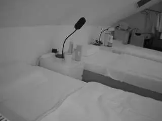 Voyeurcam-julmodels-bed-4  live sex cam